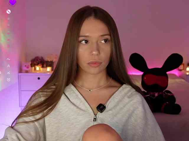 MaybeBabeTV Sex Cam Show