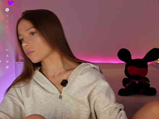 MaybeBabeTV Sex Cam Show
