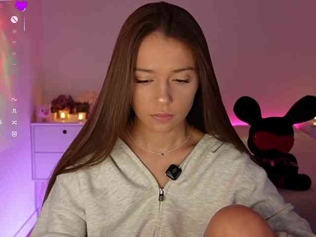 MaybeBabeTV Sex Cam Show