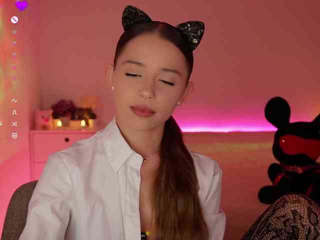 MaybeBabeTV Sex Cam Show