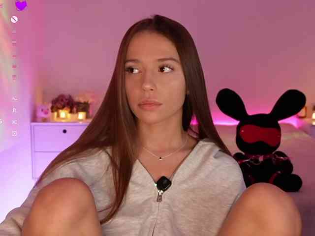MaybeBabeTV Sex Cam Show