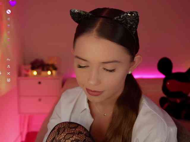 MaybeBabeTV Sex Cam Show