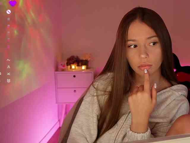 MaybeBabeTV Sex Cam Show