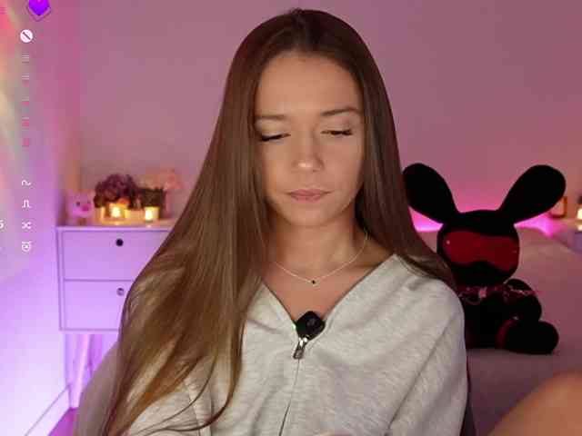 MaybeBabeTV Sex Cam Show