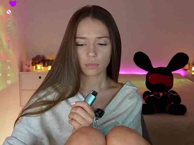 MaybeBabeTV Sex Cam Show