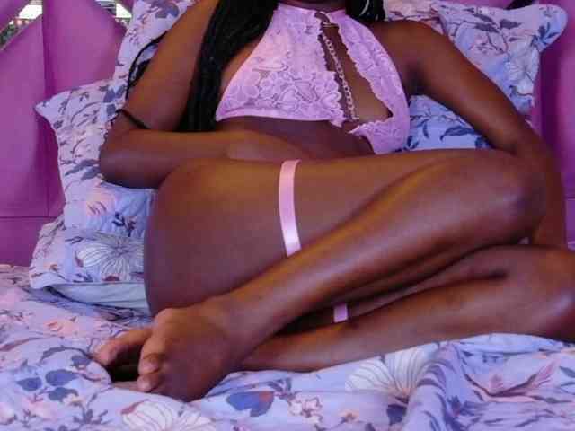cutielittleebonyy
