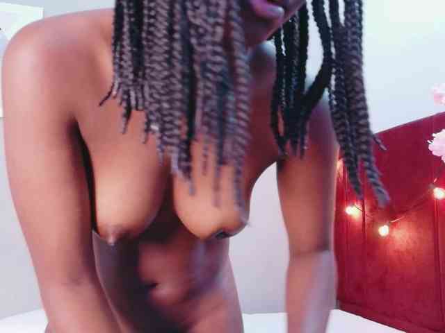 cutielittleebonyy webcam