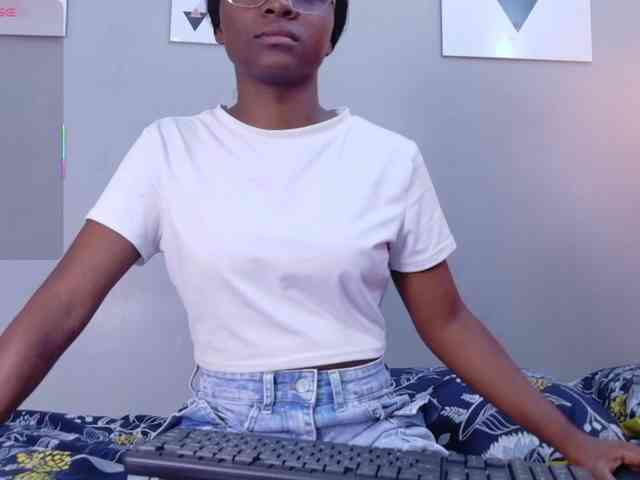 cutielittleebonyy