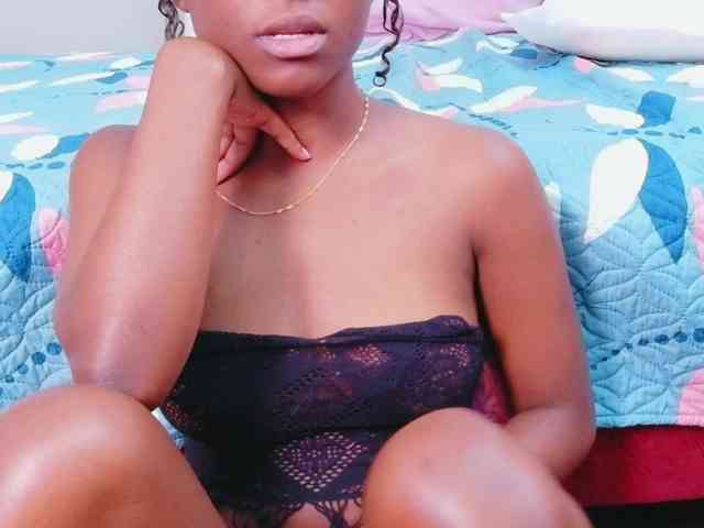 Модель: cutielittleebonyy