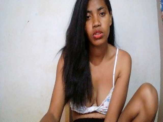 Eva-011 live cam on BongaCams