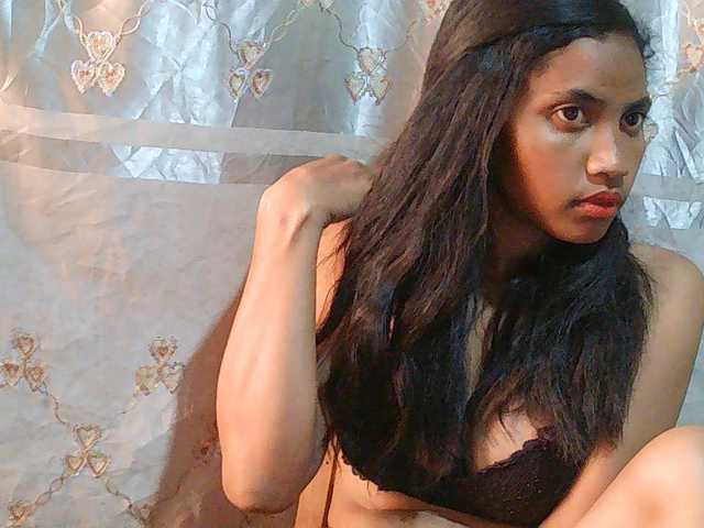 Eva-011 live cam on BongaCams