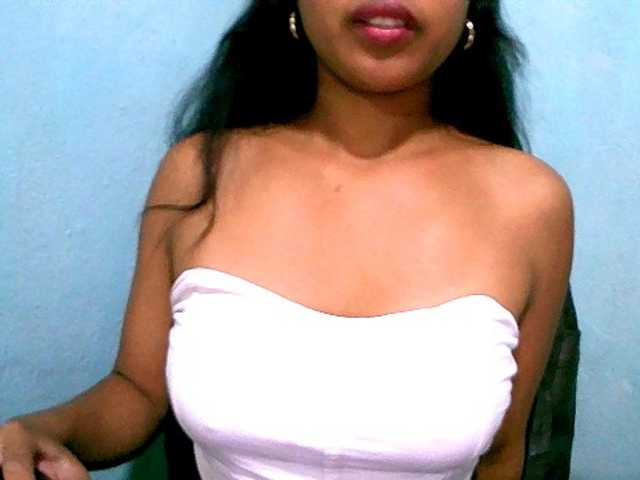 Eva-011 live cam on BongaCams