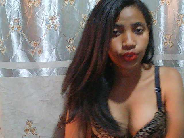 Eva-011 live cam on BongaCams