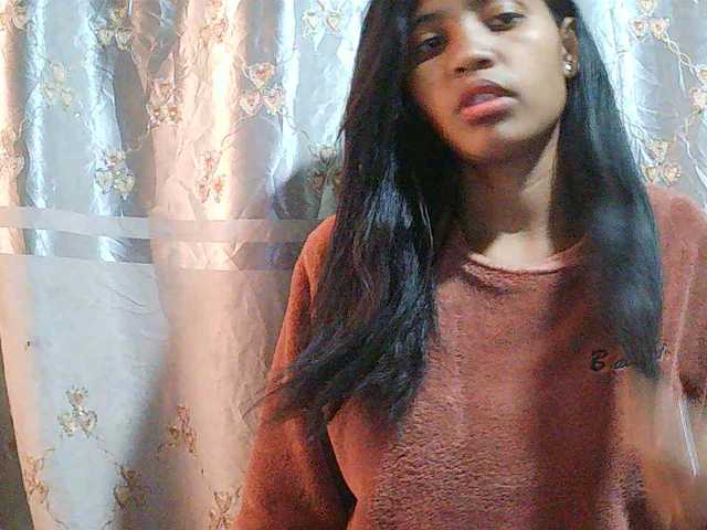 Eva-011 live cam on BongaCams