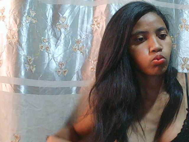 Eva-011 live cam on BongaCams