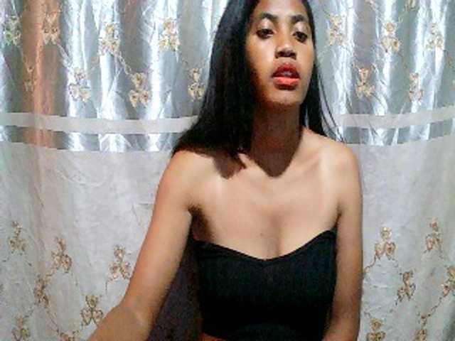 Eva-011 live cam on BongaCams