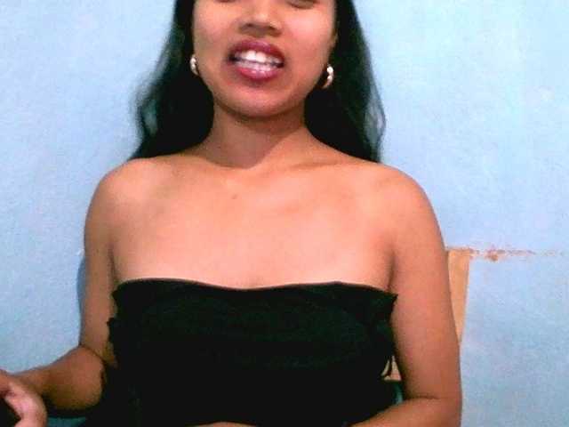 Eva-011 live cam on BongaCams