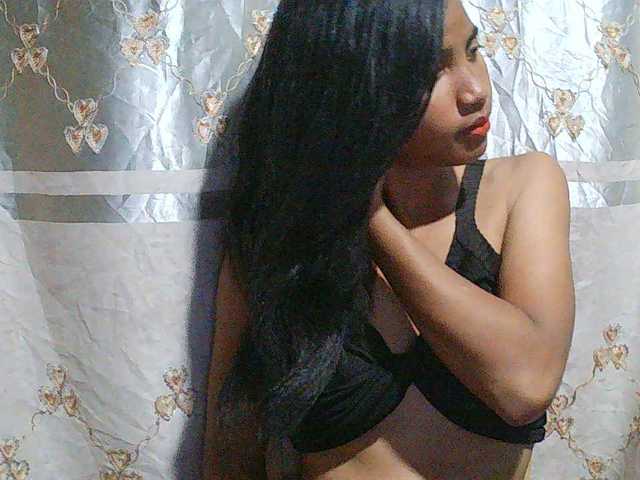 Eva-011 live cam on BongaCams