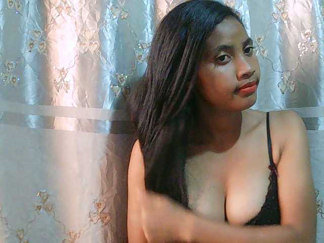 Eva-011 live cam on BongaCams