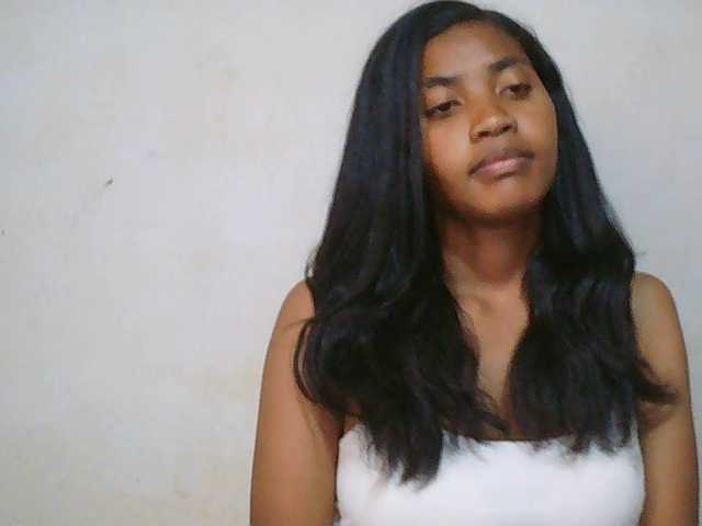 Eva-011 live cam on BongaCams