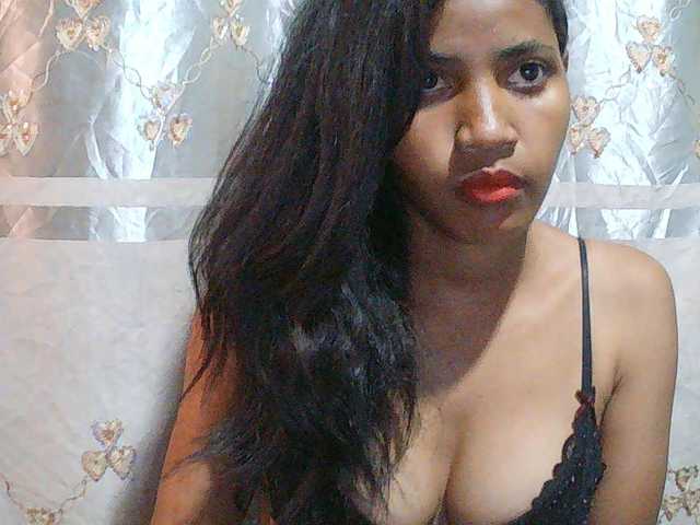 Eva-011 live cam on BongaCams