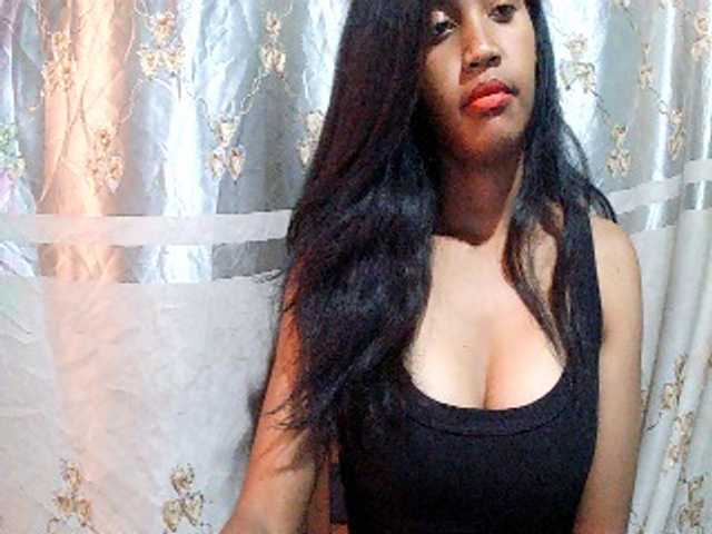 Eva-011 live cam on BongaCams