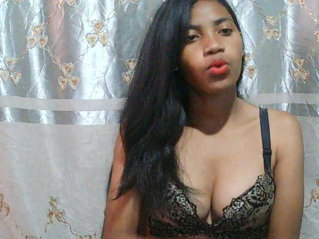 Eva-011 live cam on BongaCams