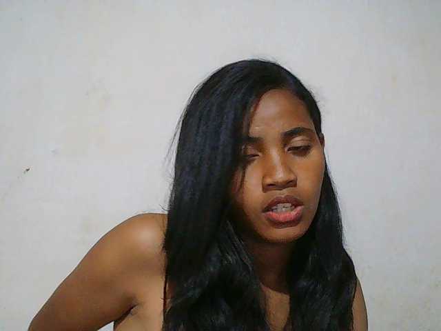 Eva-011 live cam on BongaCams
