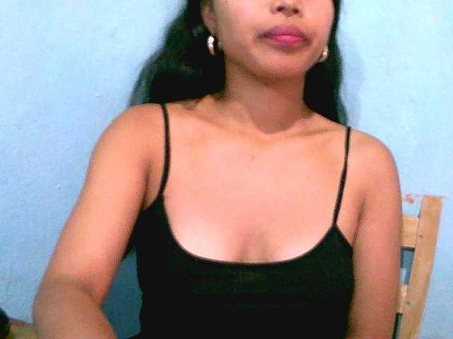 Eva-011 live cam on BongaCams