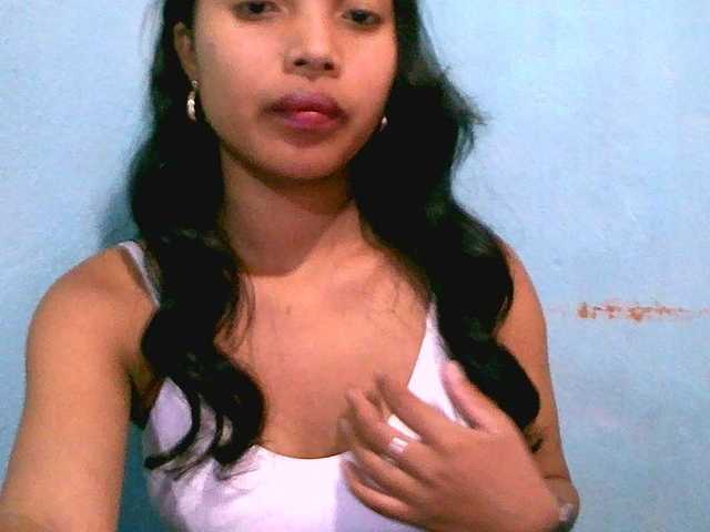 Eva-011 live cam on BongaCams