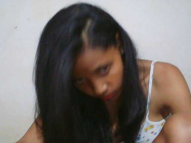 Eva-011 live cam on BongaCams
