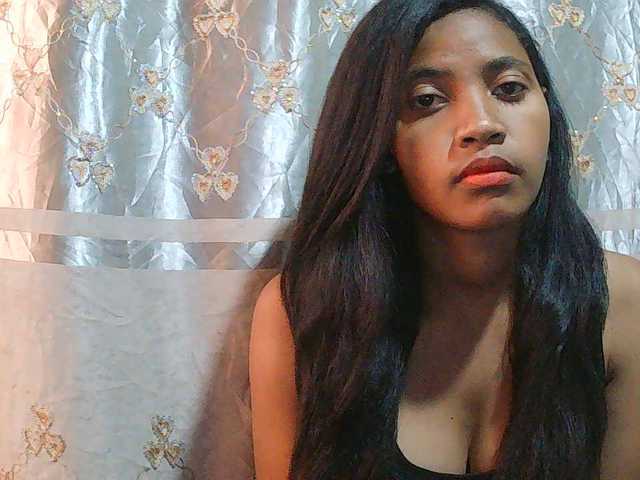 Eva-011 live cam on BongaCams