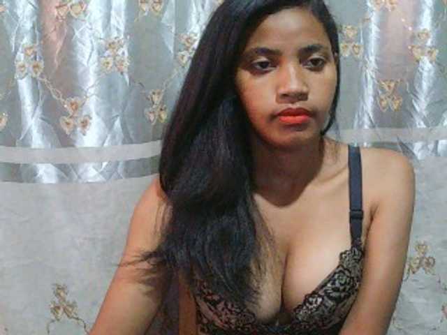 Eva-011 live cam on BongaCams