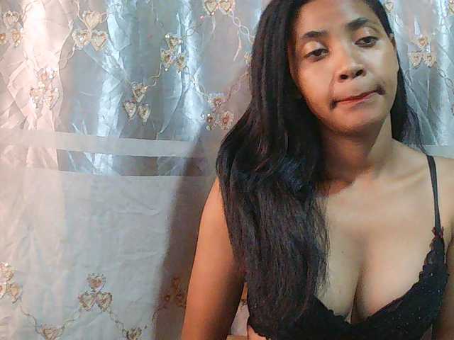 Eva-011 live cam on BongaCams
