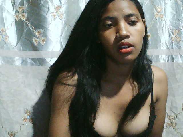 Eva-011 live cam on BongaCams