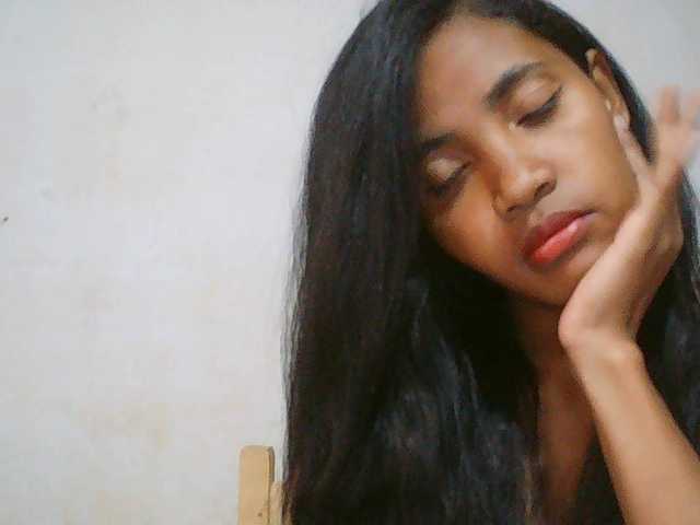 Eva-011 live cam on BongaCams