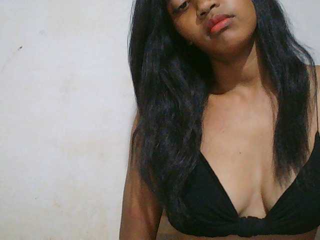 Eva-011 live cam on BongaCams