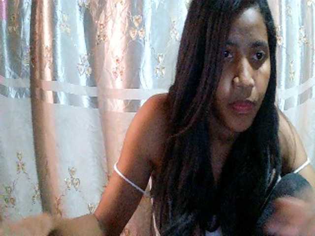 Eva-011 live cam on BongaCams