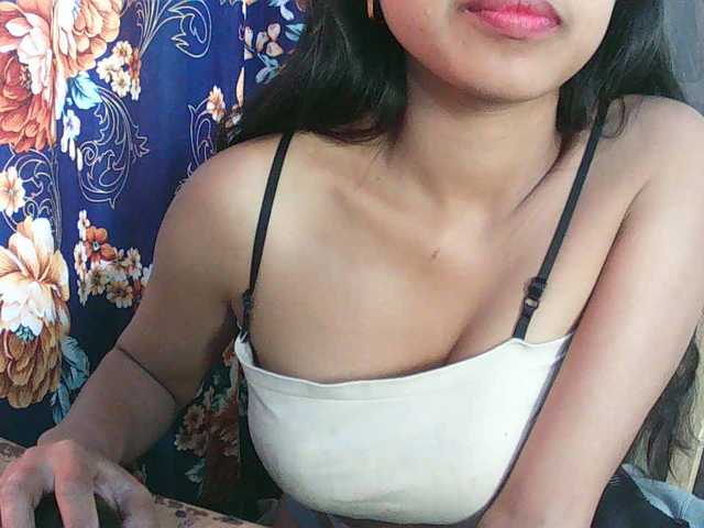 Eva-011 live cam on BongaCams
