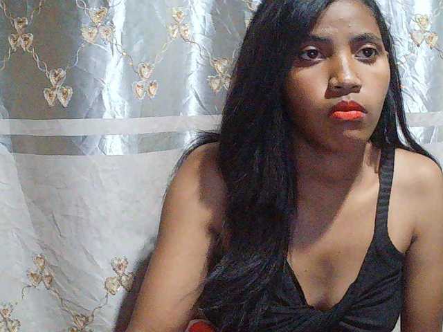 Eva-011 live cam on BongaCams