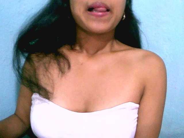 Eva-011 live cam on BongaCams