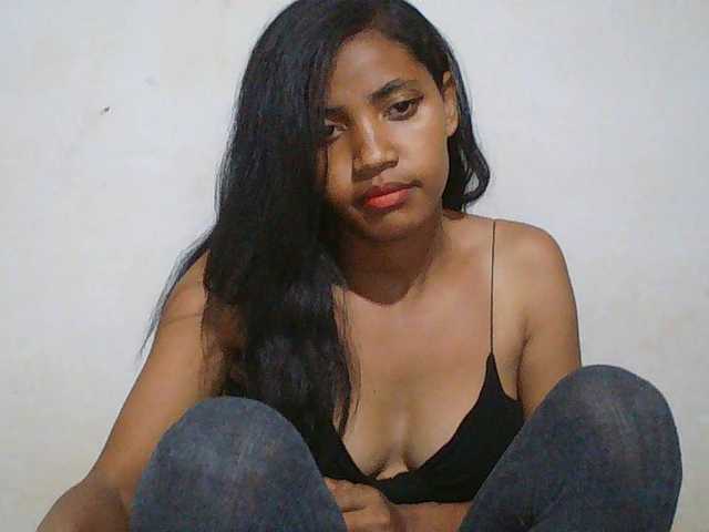 Eva-011 live cam on BongaCams