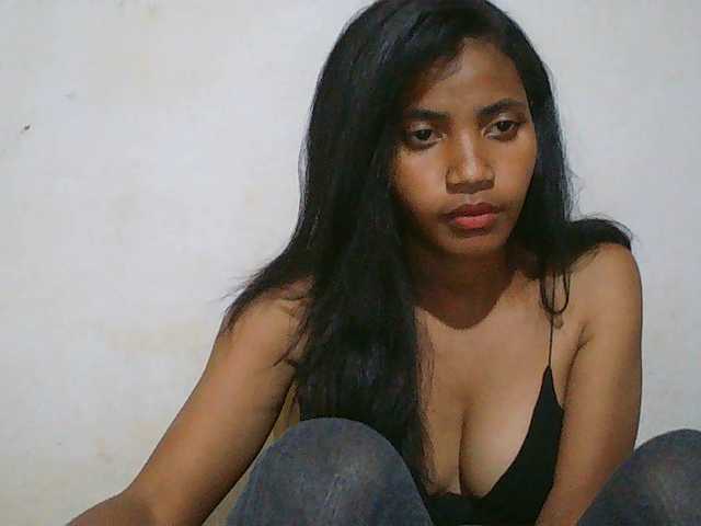 Eva-011 live cam on BongaCams
