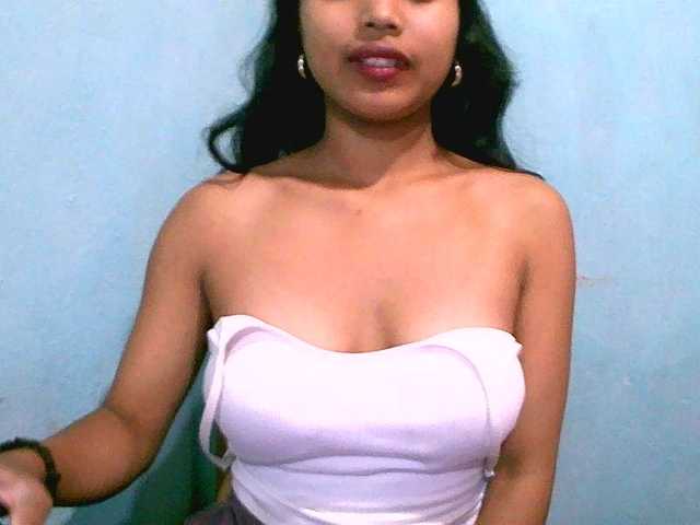 Eva-011 live cam on BongaCams