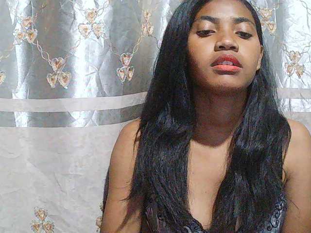Eva-011 live cam on BongaCams