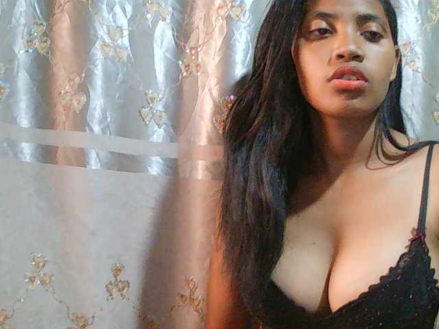 Eva-011 live cam on BongaCams
