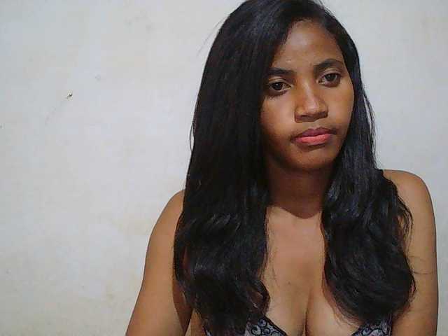 Eva-011 live cam on BongaCams