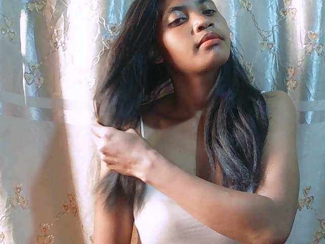 Eva-011 live cam on BongaCams