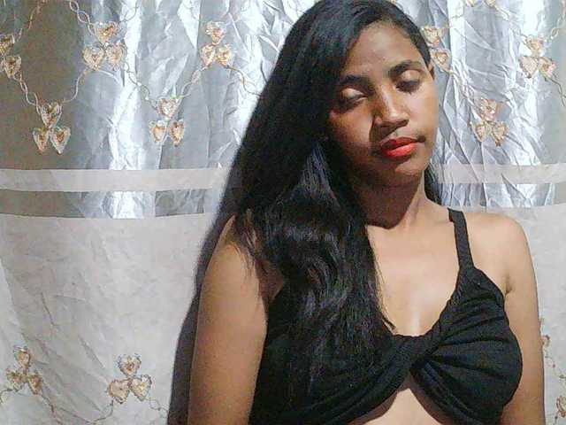 Eva-011 live cam on BongaCams