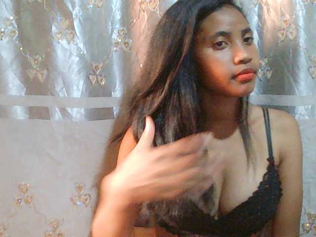 Eva-011 live cam on BongaCams